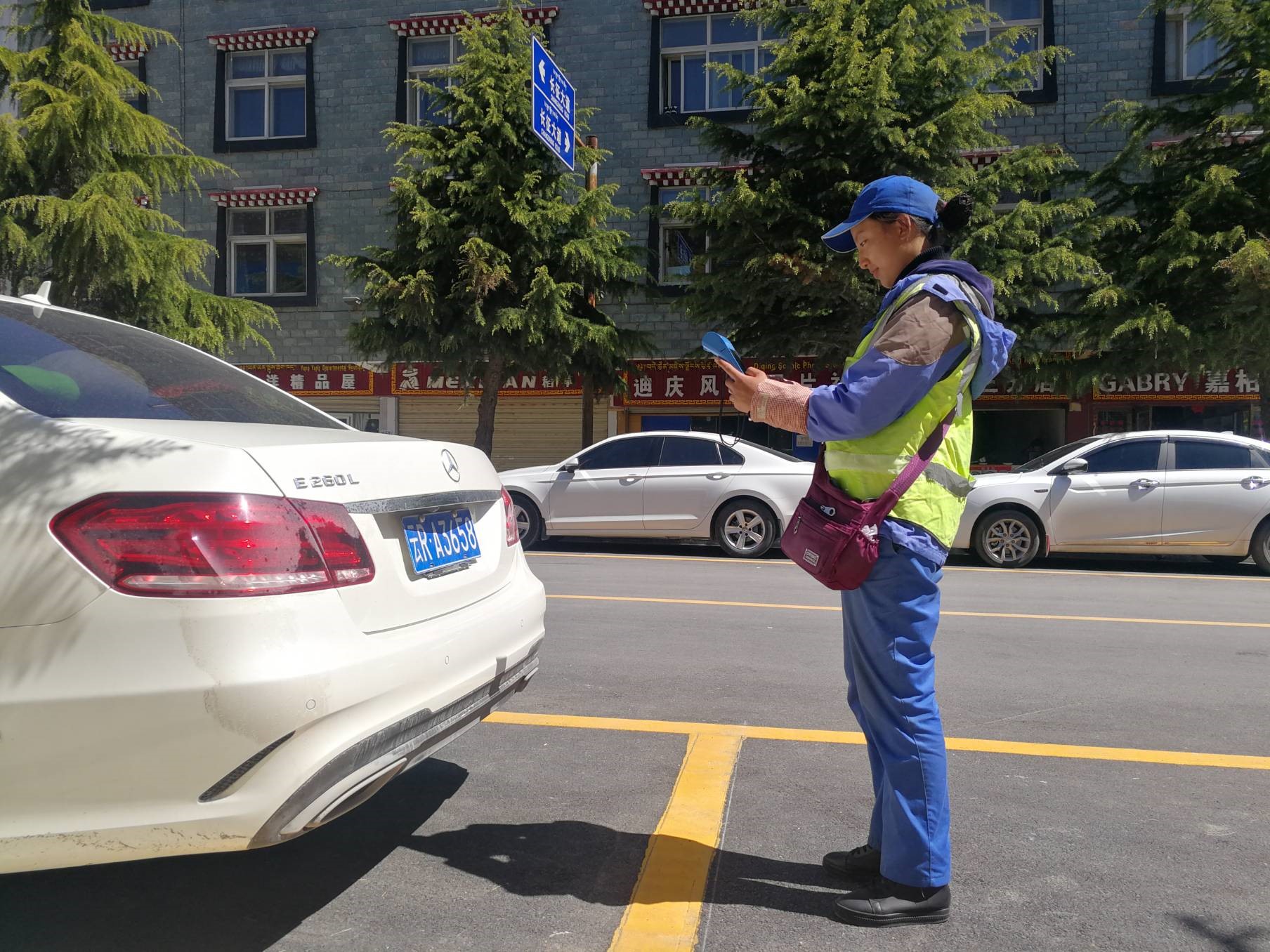 城市智慧停车收费系统综合解决方案（多场景停车系统）