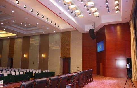 校园多功能厅信息化系统:舞台灯光、会议扩声、显示系统等