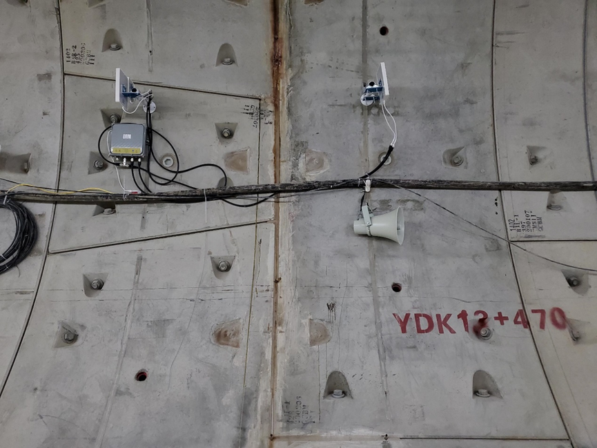 智慧隧道UWB人员定位系统安装